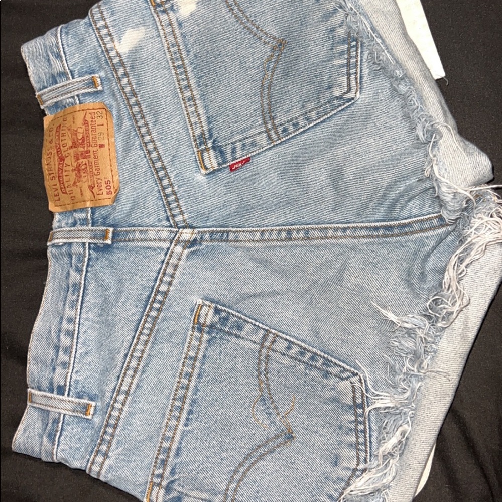 Levi shorts! - Picture 7 of 10